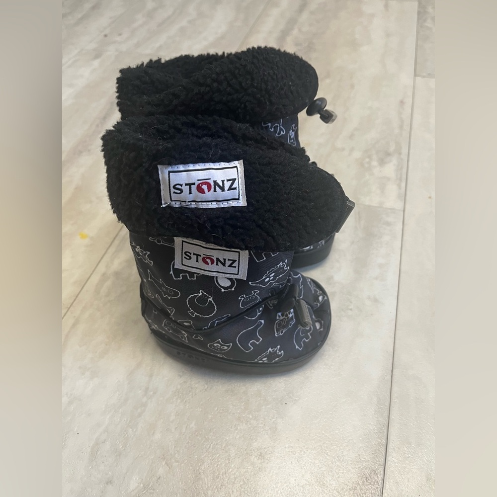 Stonz Toddler Booties with Inserts